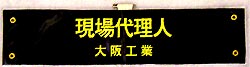 �H������r��